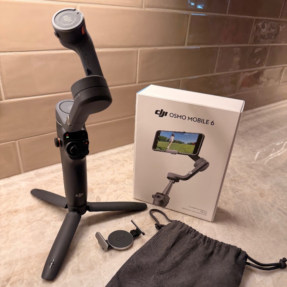 DJI Osmo Mobile 6 Gimbal Stabilizer for Smartphones, 3-Axis Phone Gimbal